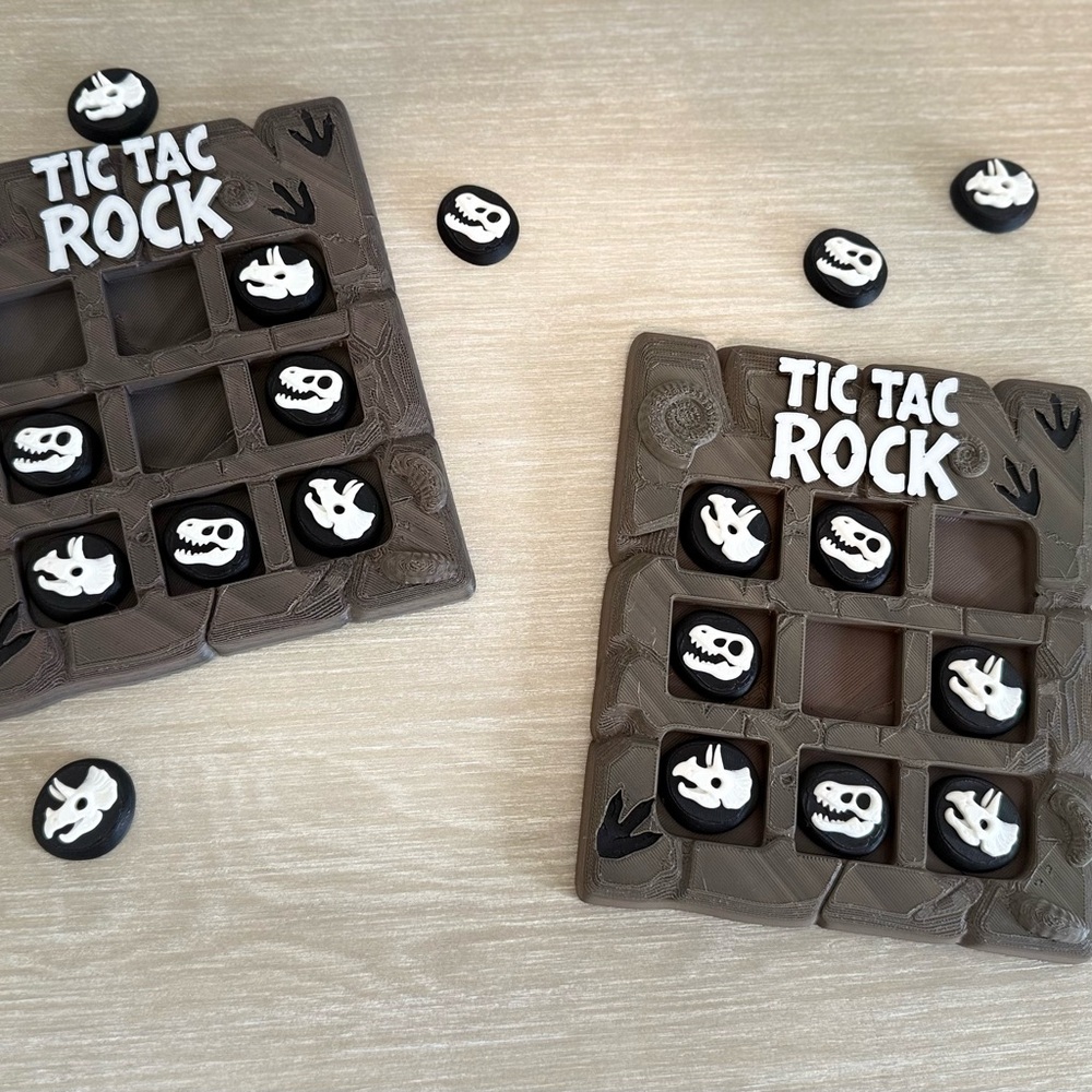 3D Printed Dinosaur Tic Tac Toe